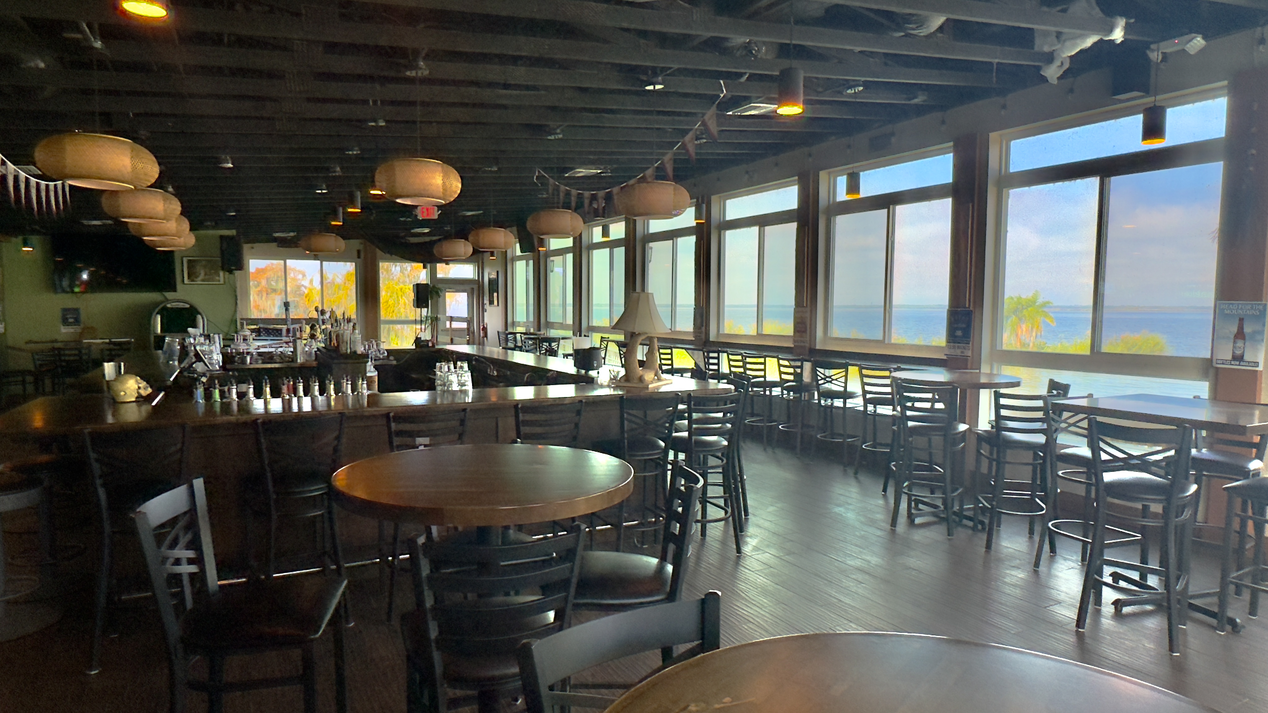 Private and corporate events at Lazy Gator Bar waterfront venue near Orlando